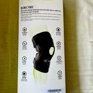 Donjoy Bionic Bilateral Hinged Knee Wrap sz Small